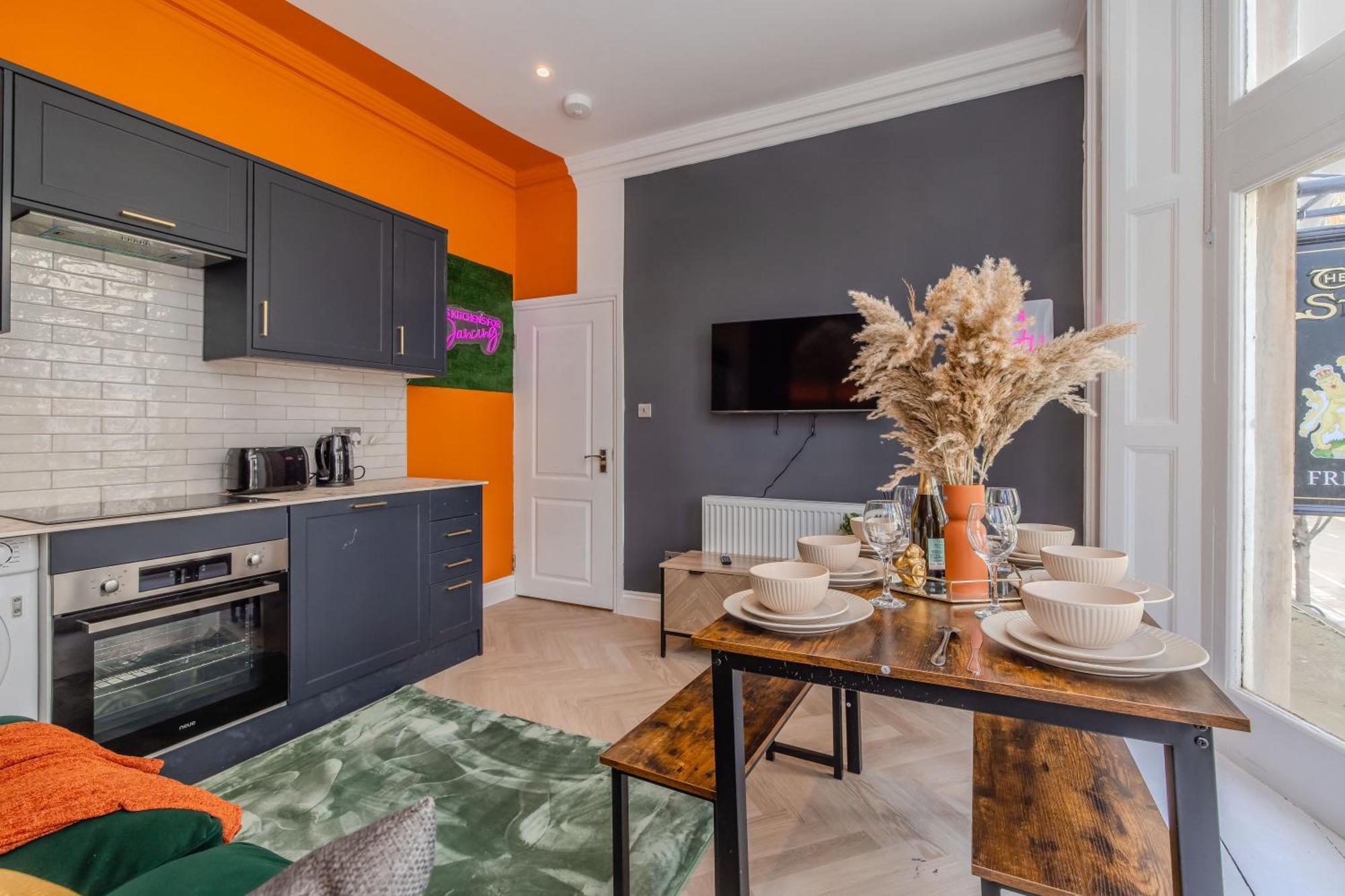 2 Bedroom Flat Next To Brighton Station & Beach I Sleep 8 Guests المظهر الخارجي الصورة